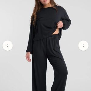 ORAKI black Lounge Long Sleeves Sweather.